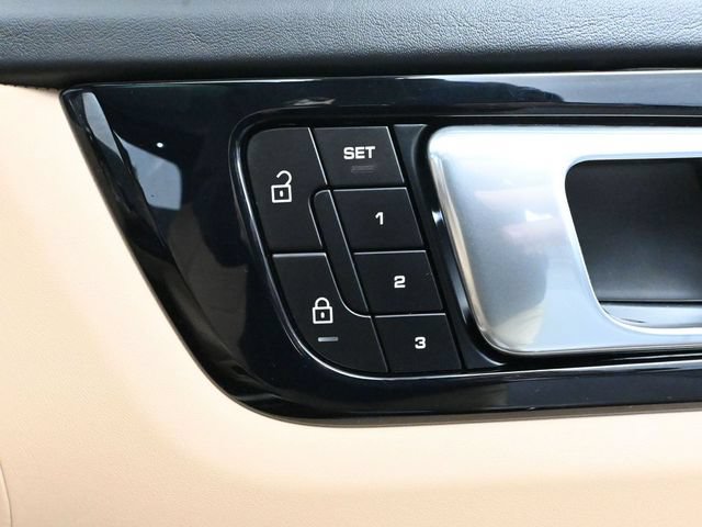 Used 2022 Porsche Cayenne E-Hybrid Coupe AWD/4WD image 43
