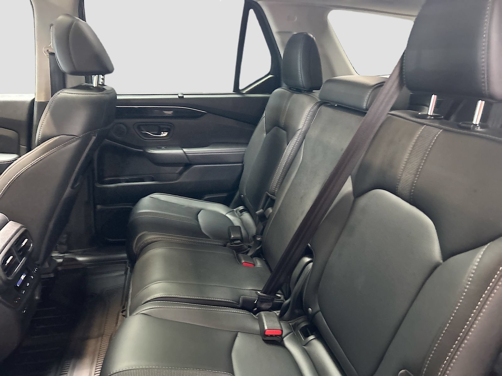 Used 2024 Honda Pilot Touring image 26