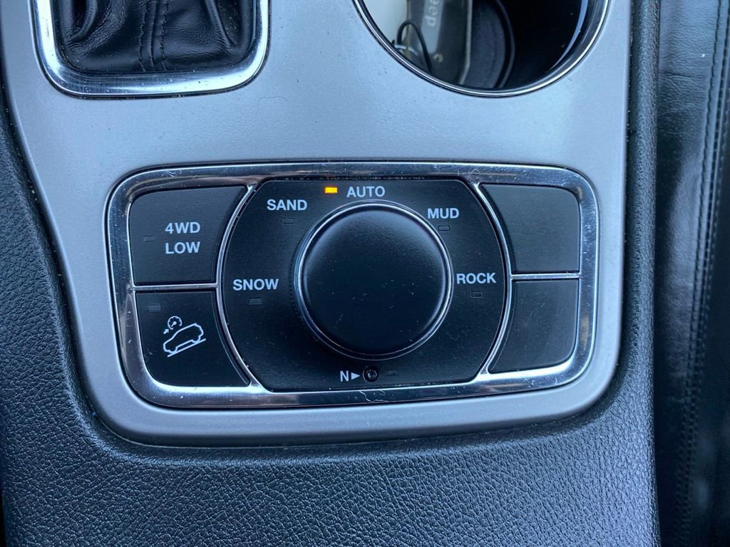 Used 2022 Jeep Grand Cherokee Laredo X AWD/4WD image 20