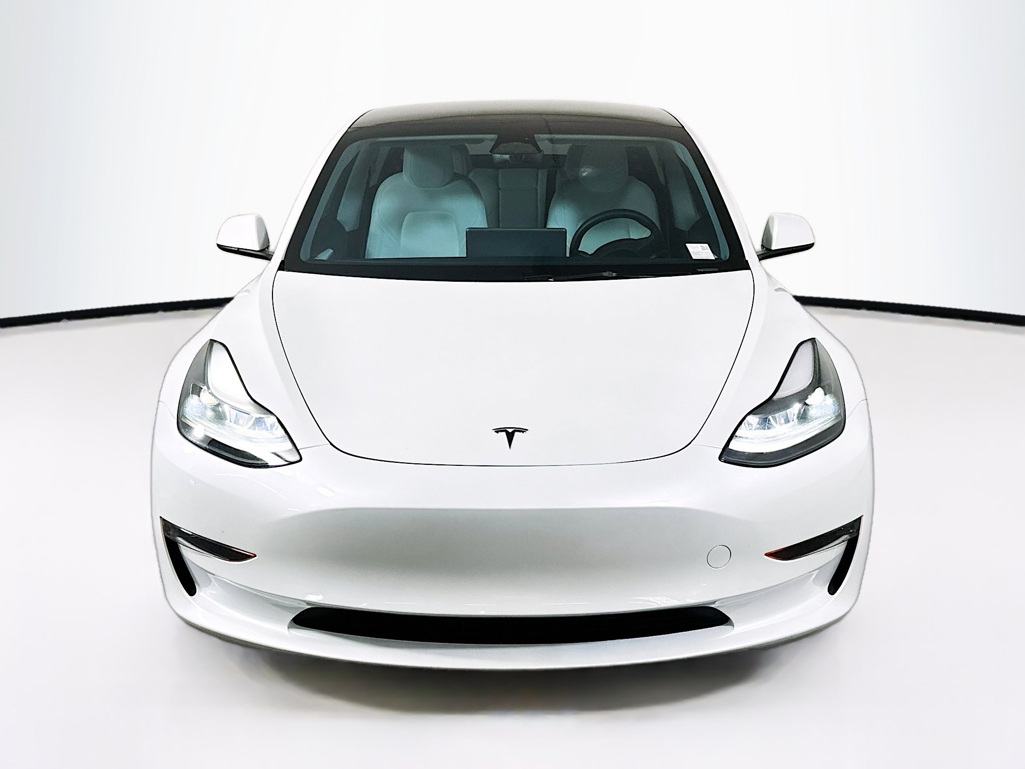 Used 2023 Tesla Model 3 Standard Range RWD image 2