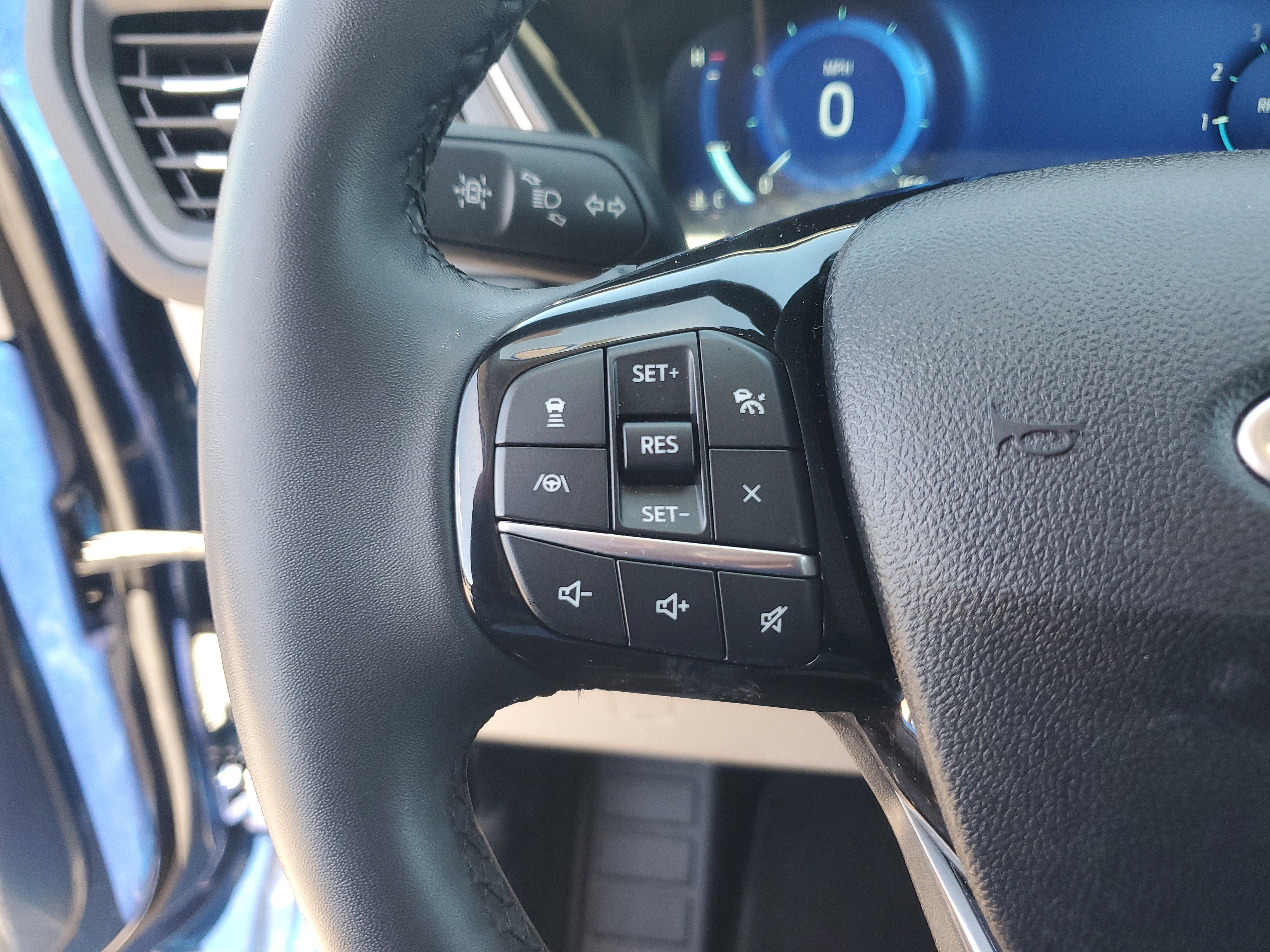 Used 2022 Ford Escape SEL w/ Technology Package image 23