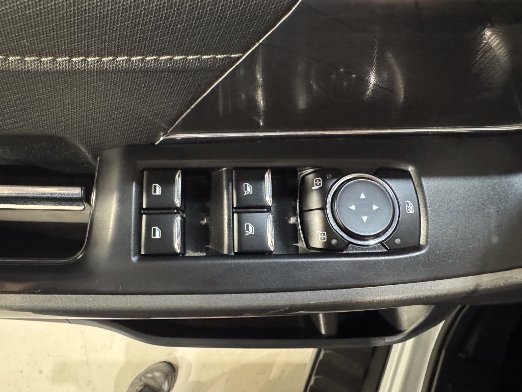 Used 2022 Ford F150 XLT w/ Equipment Group 302A High AWD/4WD image 17