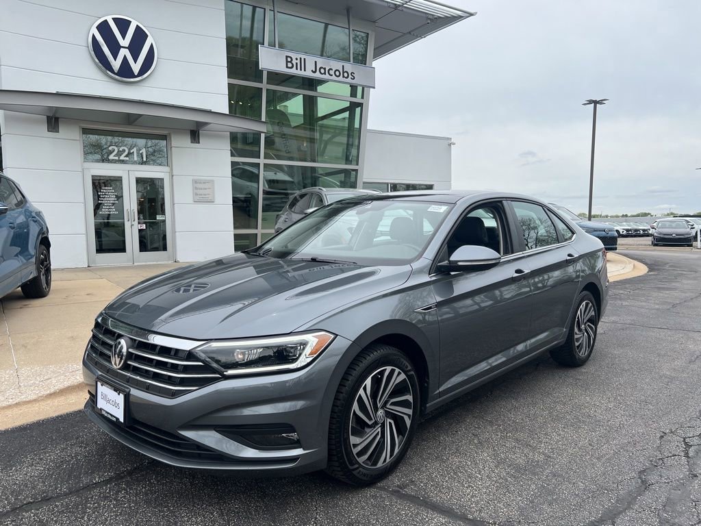 Used 2020 Volkswagen Jetta SEL Premium FWD image 2