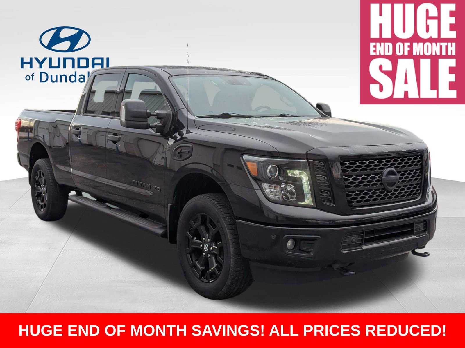 Used 2018 Nissan Titan SV w/ SV Convenience Package image 11