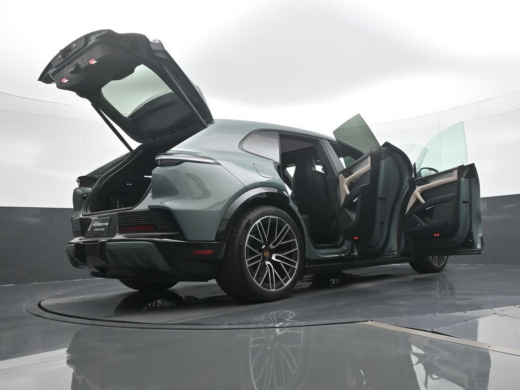 New 2026 Porsche Cayenne Electric AWD/4WD image 26