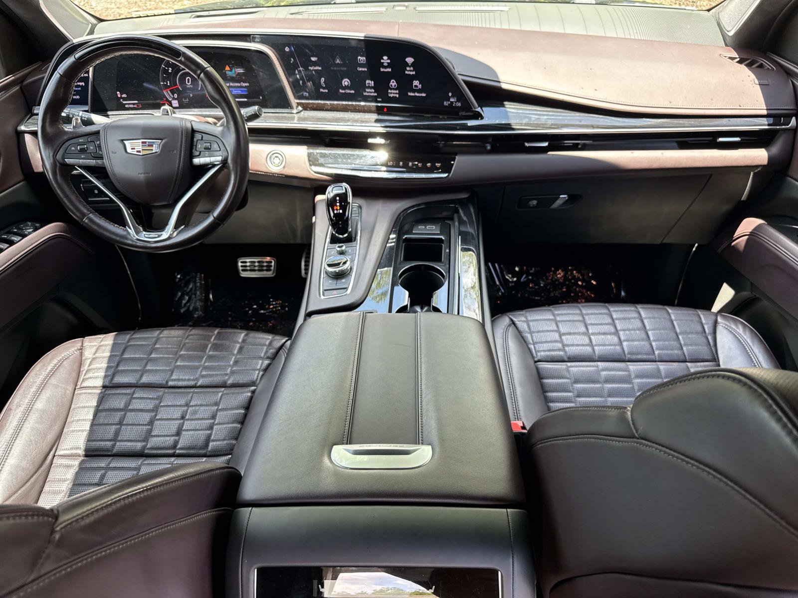 Certified 2023 Cadillac Escalade V w/ LPO, ONYX Package AWD/4WD image 29