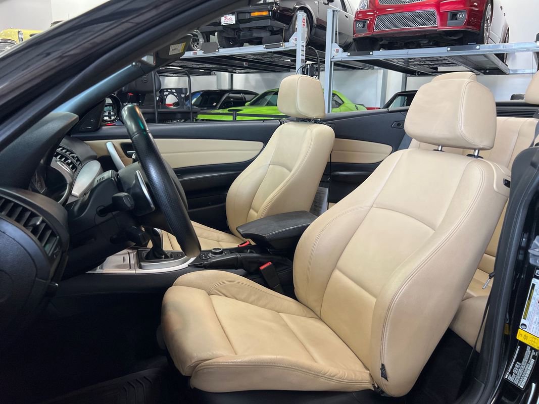 Used 2013 BMW 135i Convertible image 11