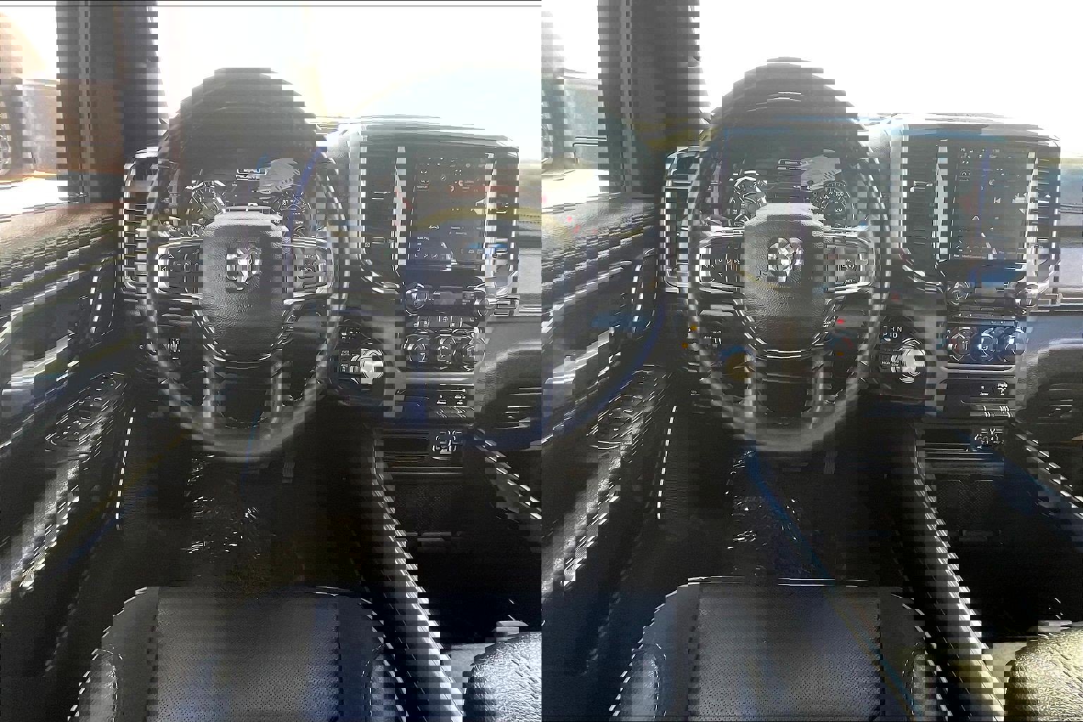 Used 2022 RAM 1500 Laramie AWD/4WD image 6