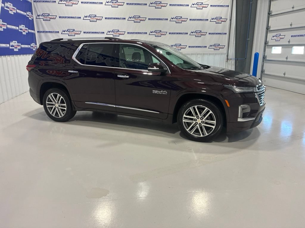 Used 2023 Chevrolet Traverse High Country w/ LPO, Floor Liner Package AWD/4WD image 7