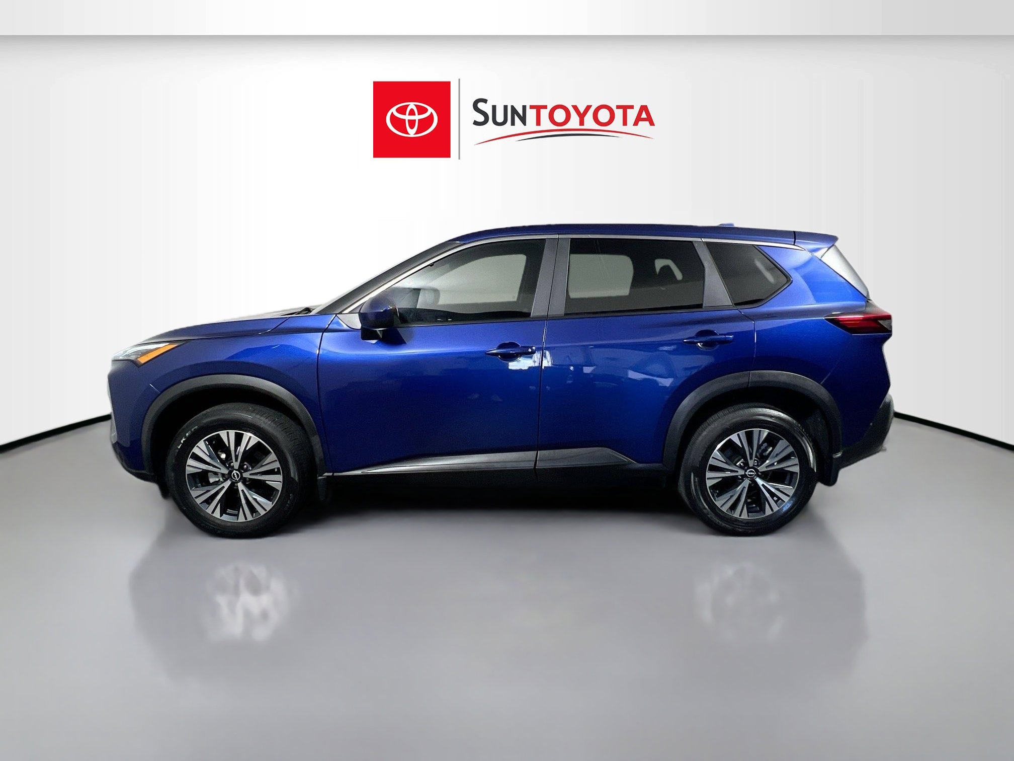 Used 2023 Nissan Rogue SV FWD image 7
