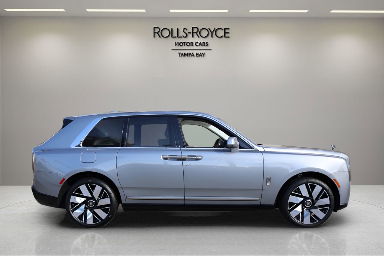 New 2026 Rolls-Royce Cullinan AWD/4WD image 9
