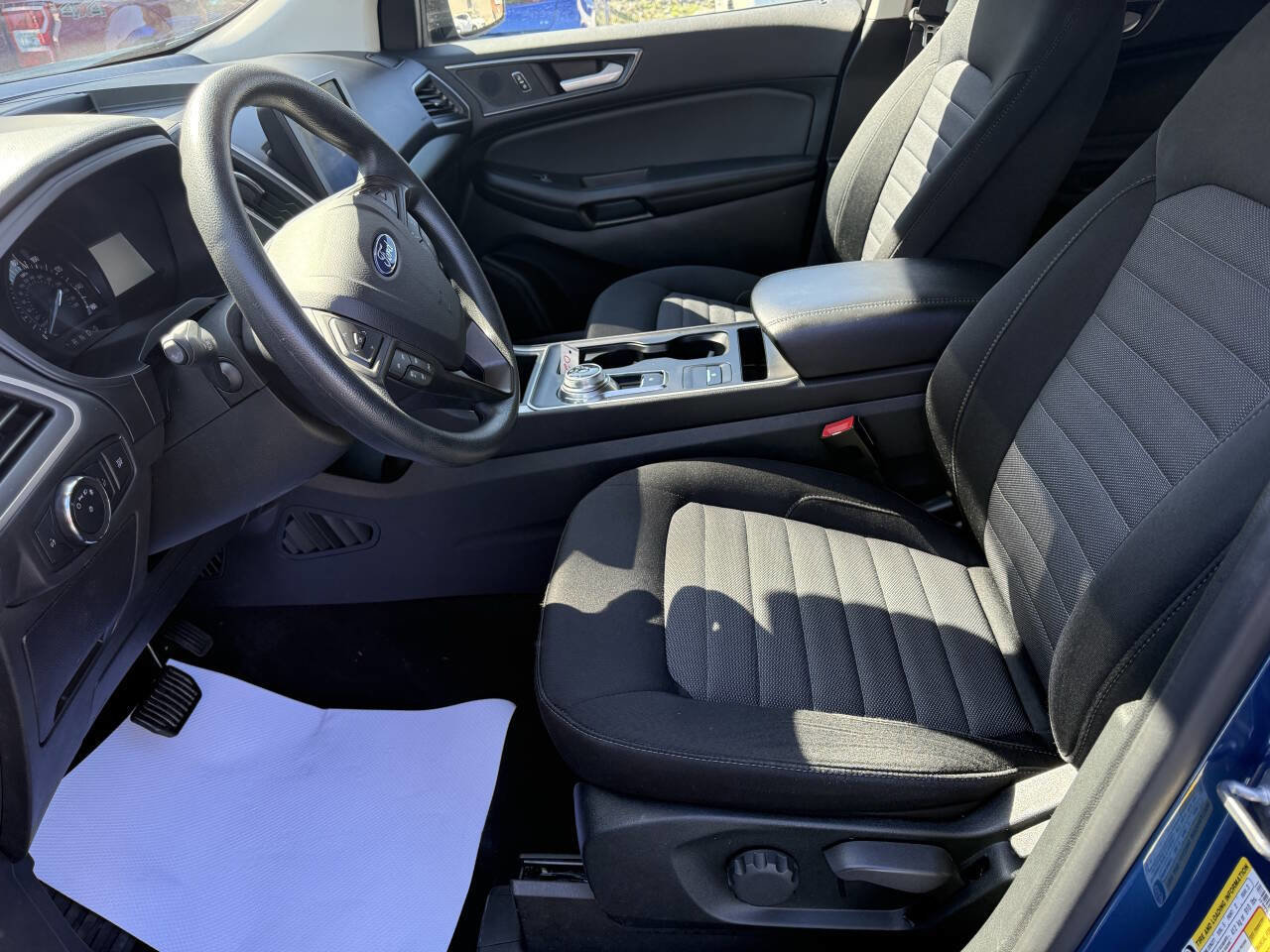Used 2022 Ford Edge SE w/ Black Appearance Package image 14