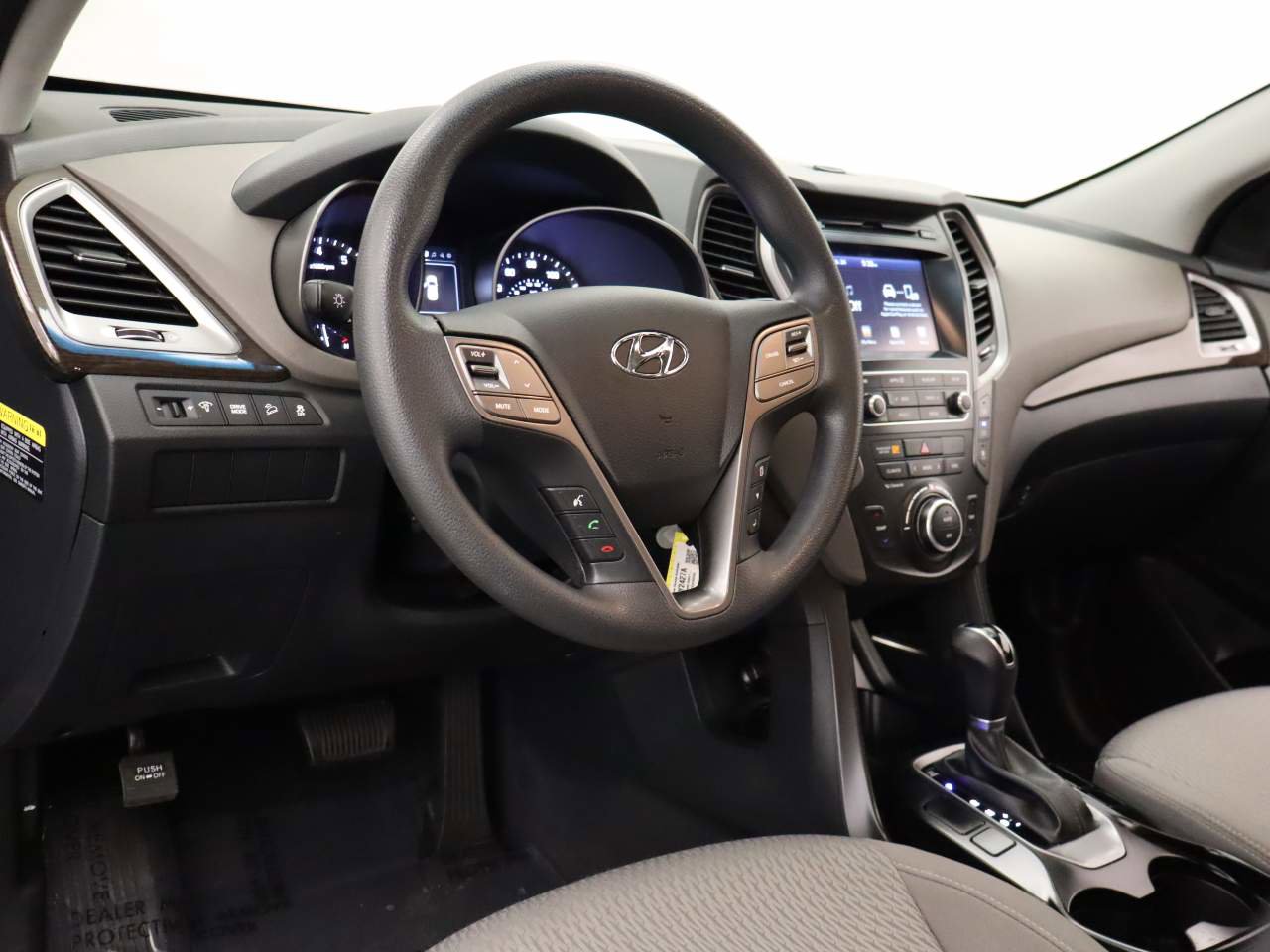 Used 2018 Hyundai Santa Fe SE image 14