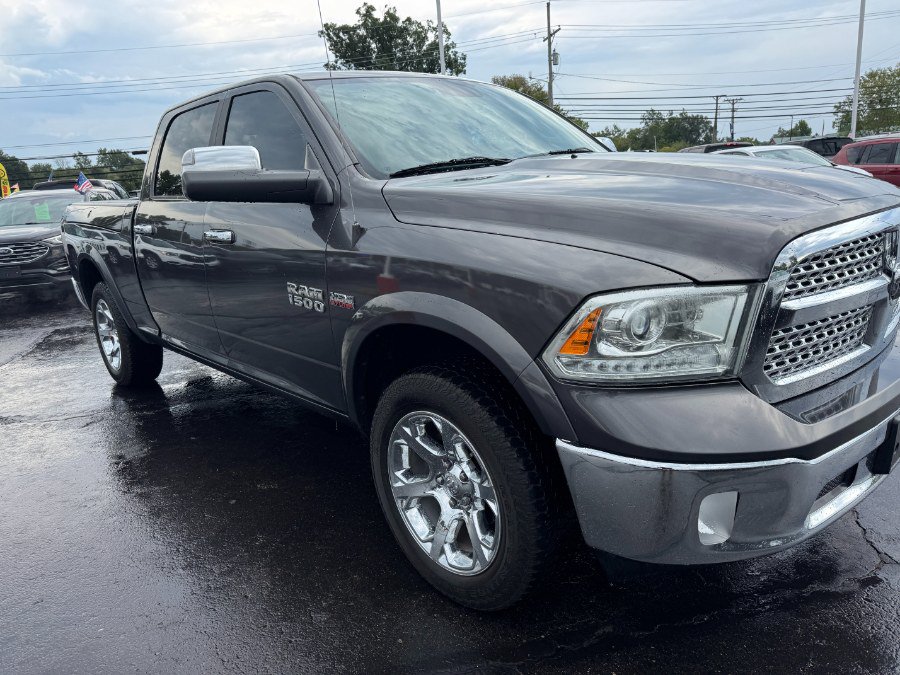 Used 2018 RAM 1500 Laramie AWD/4WD image 12