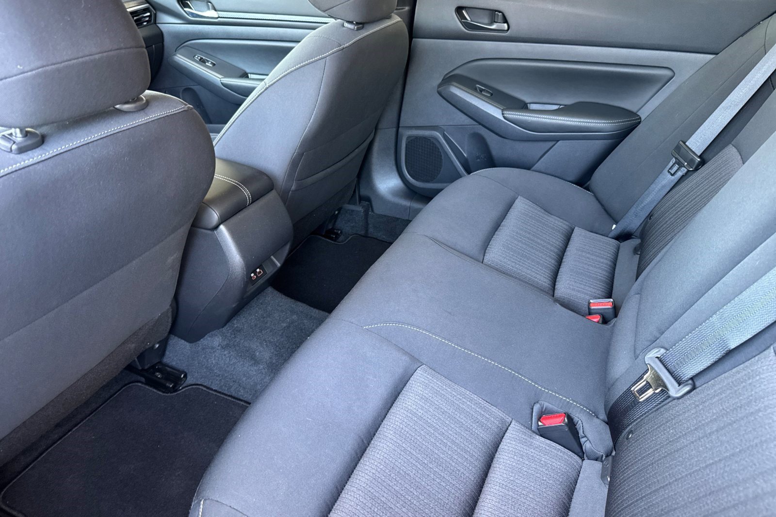 Used 2025 Nissan Altima 2.5 SV FWD image 26
