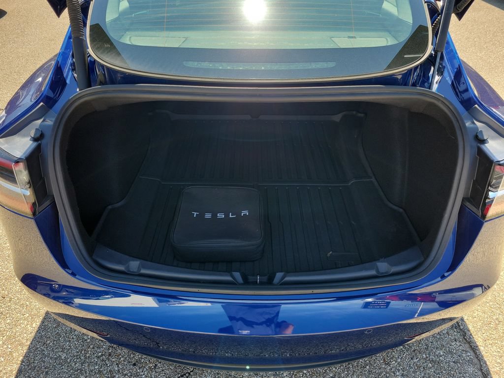 Used 2022 Tesla Model 3 Long Range AWD/4WD image 8