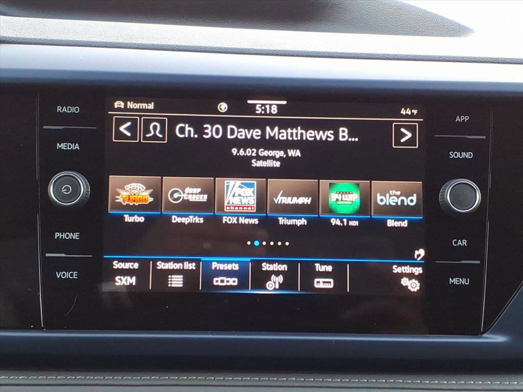 Certified 2024 Volkswagen Taos SE image 16