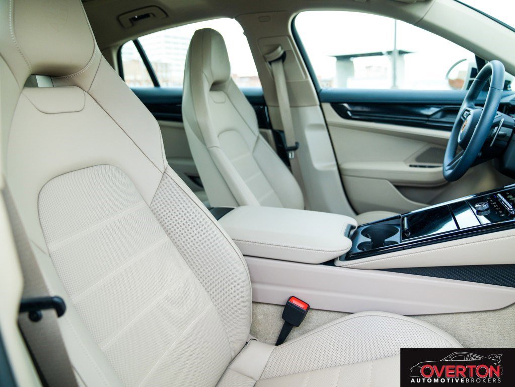 Used 2025 Porsche Panamera 4 image 33