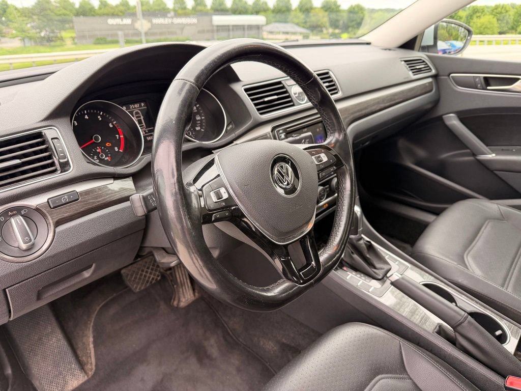 Used 2017 Volkswagen Passat 1.8T SE w/ SE Lighting Package FWD image 27