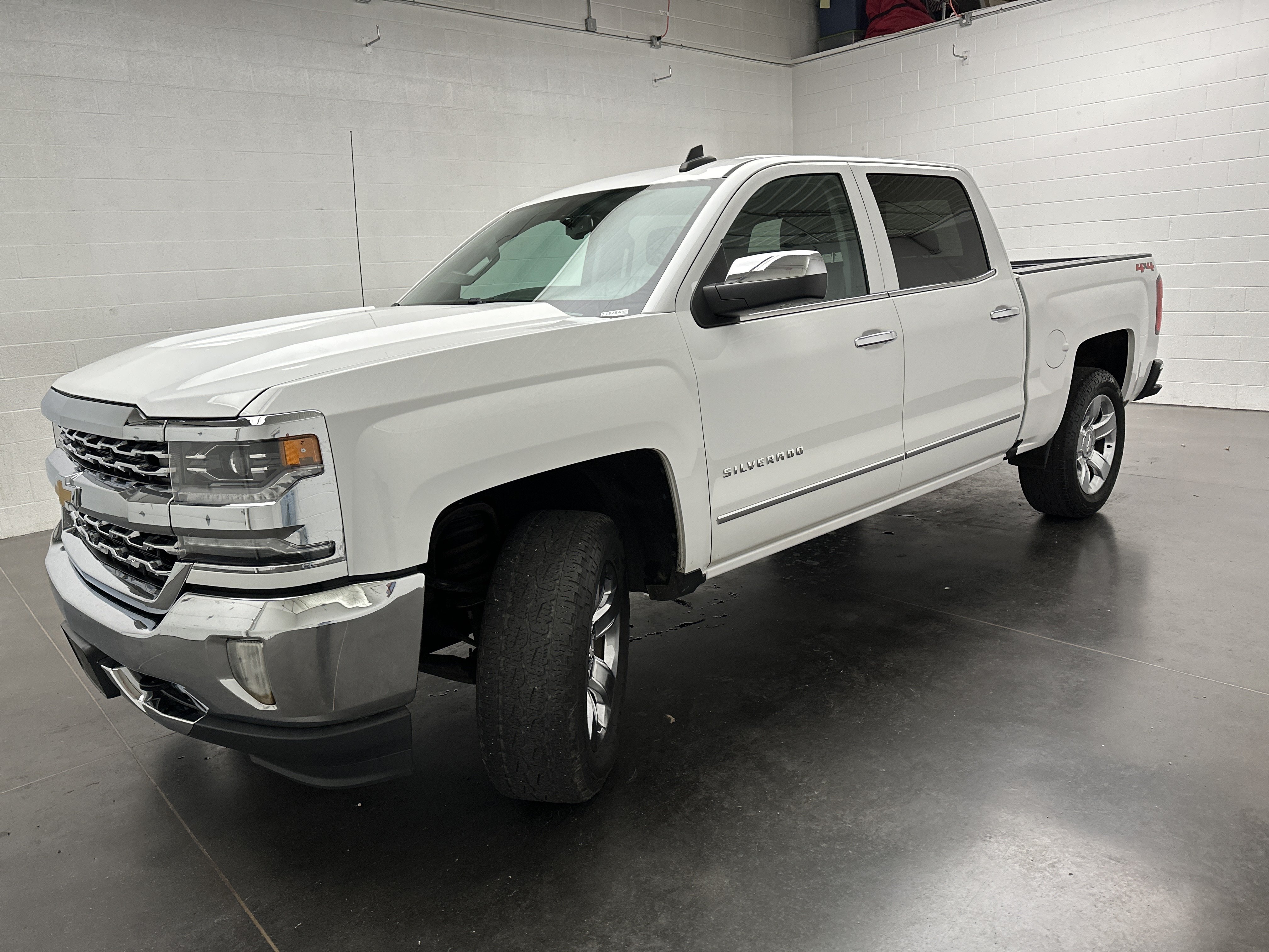 Used 2016 Chevrolet Silverado 1500 LTZ w/ Sport Package AWD/4WD image 4