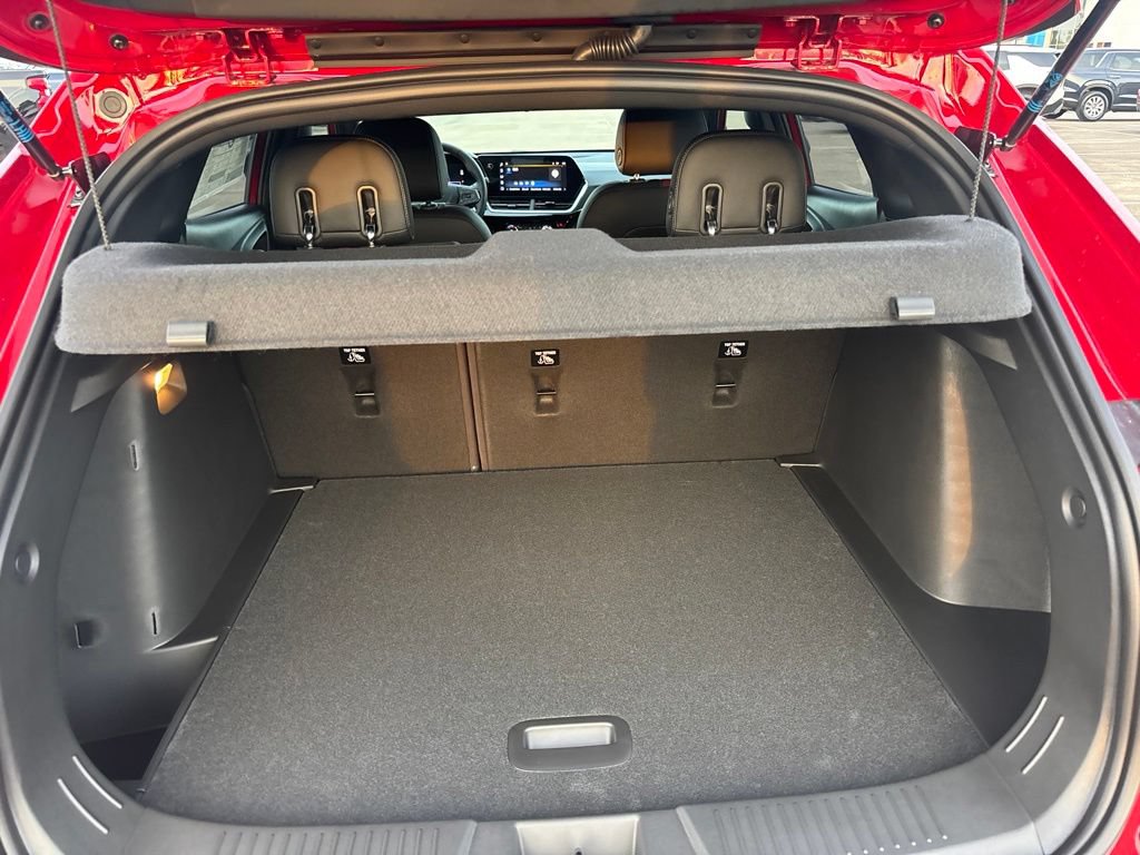New 2026 Chevrolet Trax RS w/ Sunroof Package FWD image 13