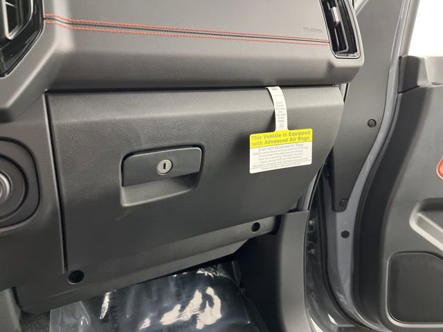 New 2026 Nissan Frontier PRO-4X w/ Pro-4x Convenience Package image 39