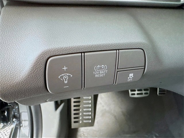 New 2025 Hyundai Elantra SEL image 13