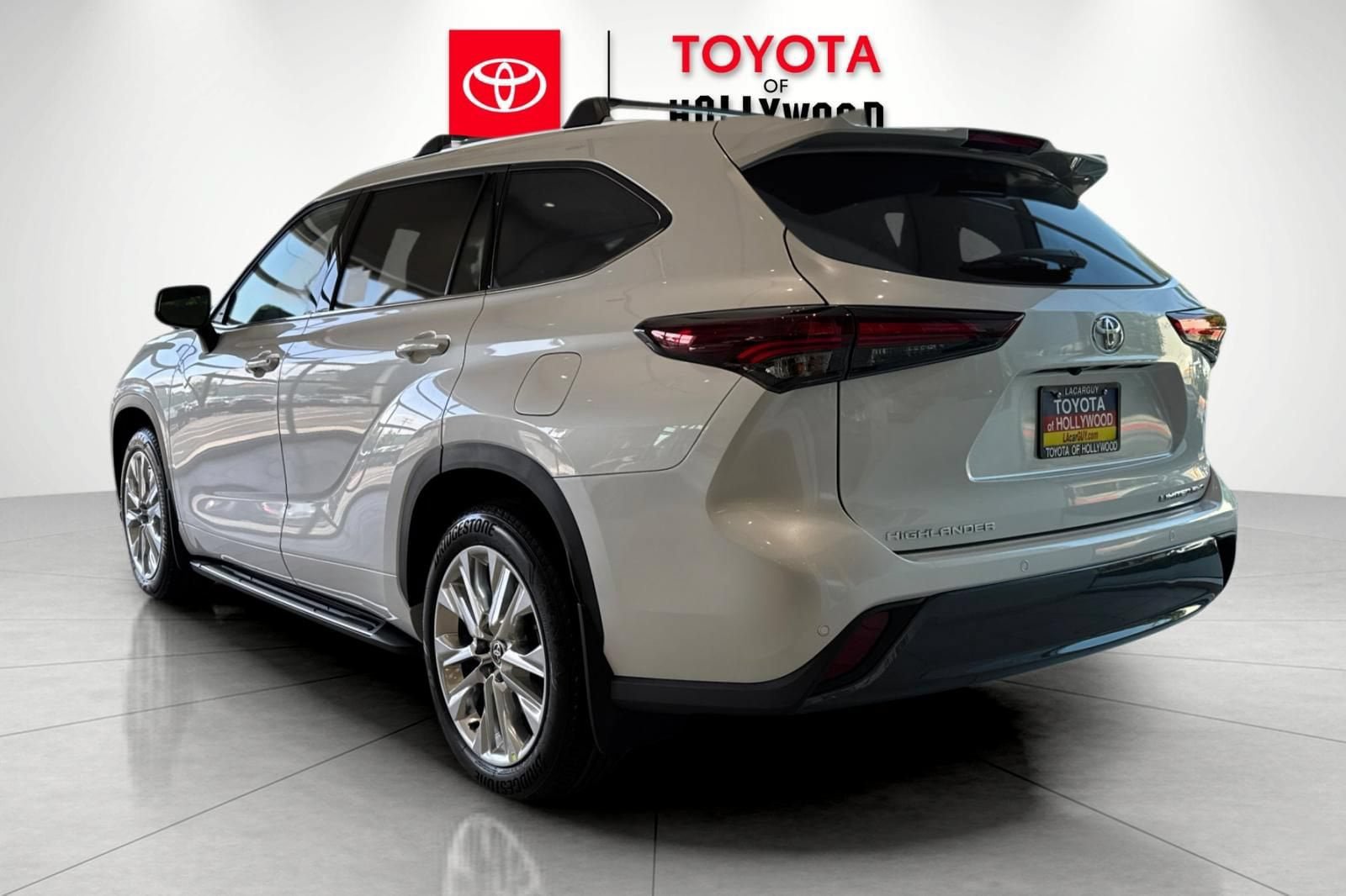 New 2026 Toyota Highlander Limited AWD/4WD image 5
