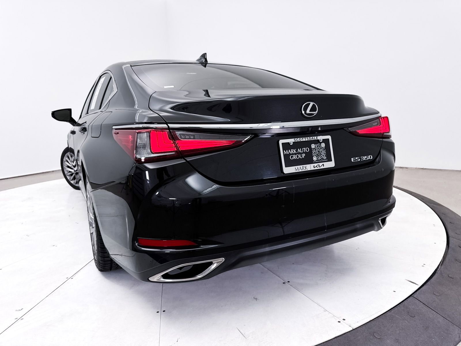 Used 2019 Lexus ES 350 Luxury w/ Accessory Package FWD image 7