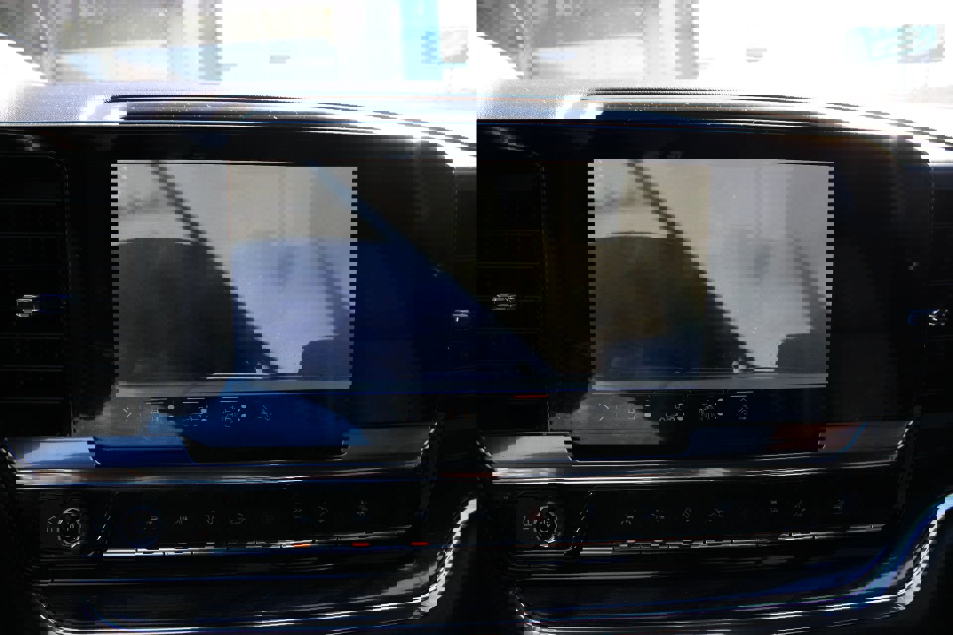 Used 2024 Chevrolet Silverado 1500 LTZ image 31