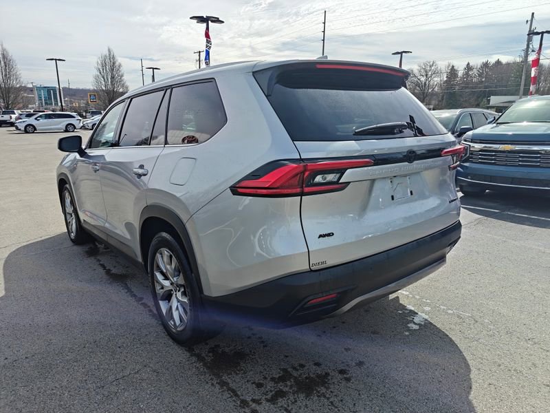 Used 2024 Toyota Grand Highlander Limited image 7