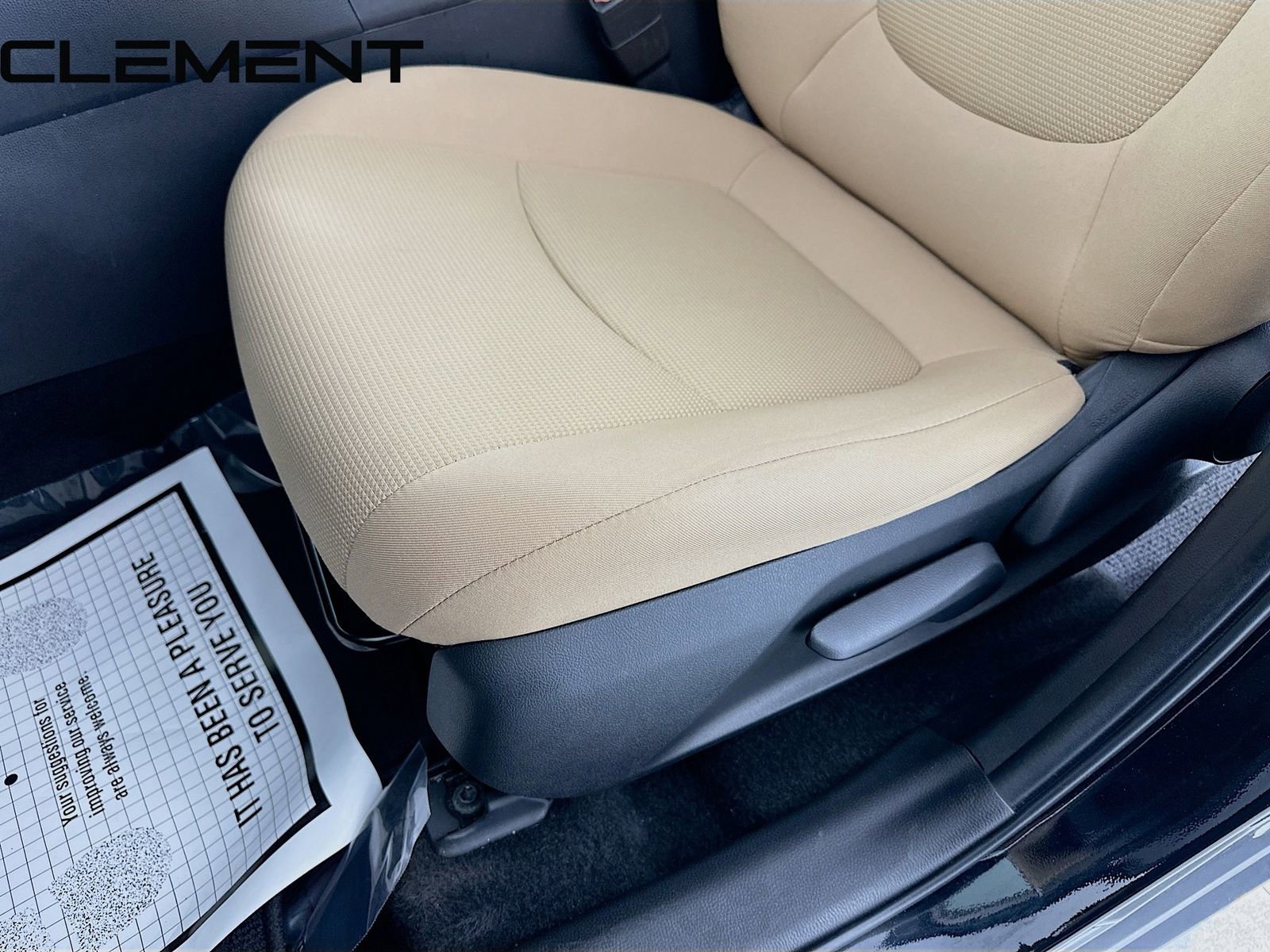 Used 2022 Toyota RAV4 LE image 26