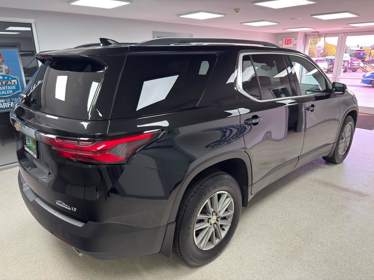 Used 2022 Chevrolet Traverse LT w/ LPO, Floor Liner Package AWD/4WD image 3