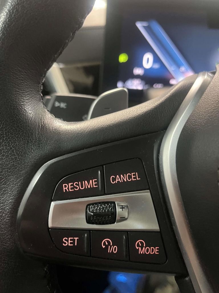 Used 2024 BMW X5 xDrive50e image 25