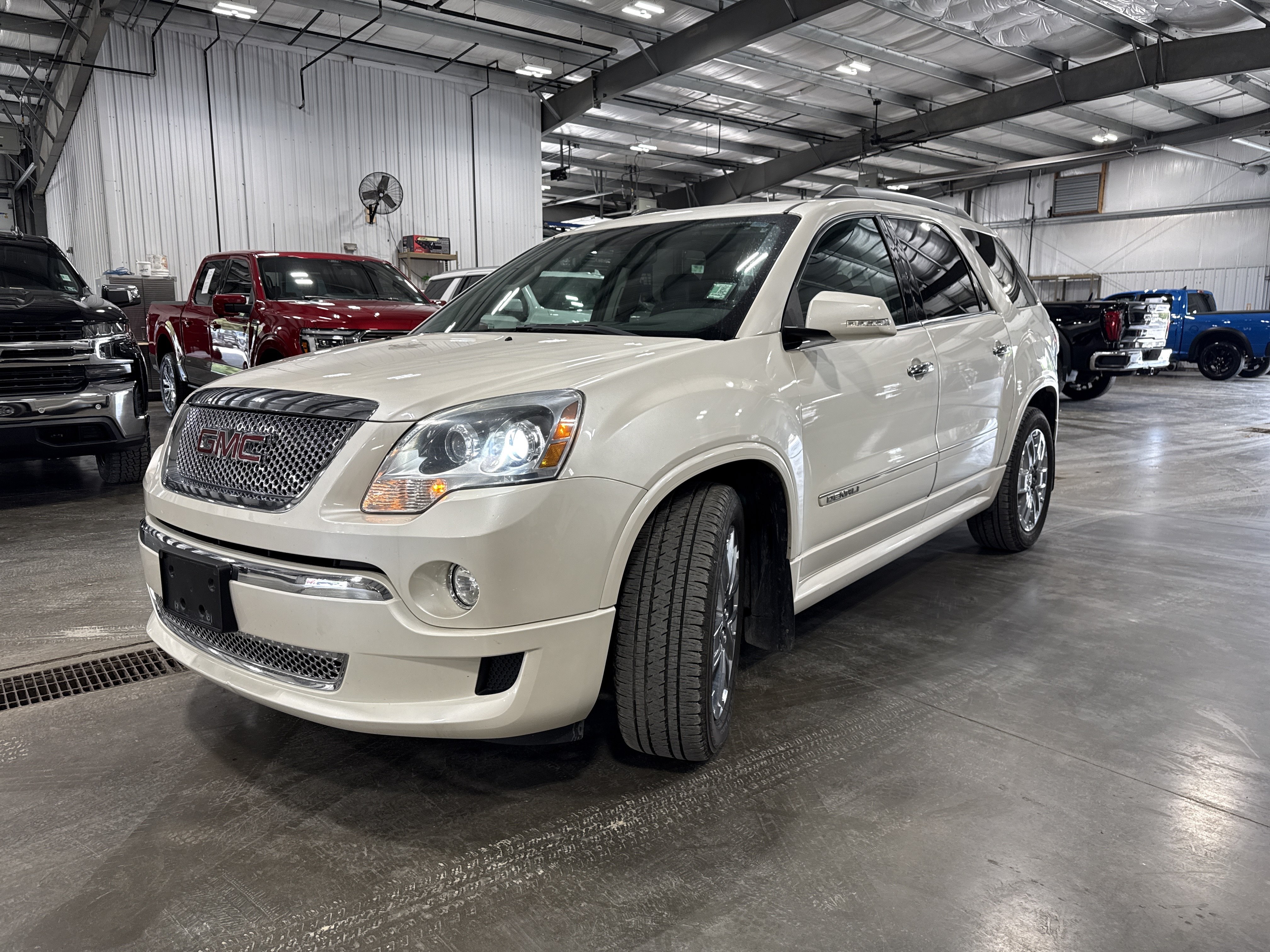 Used 2011 GMC Acadia Denali AWD/4WD image 6
