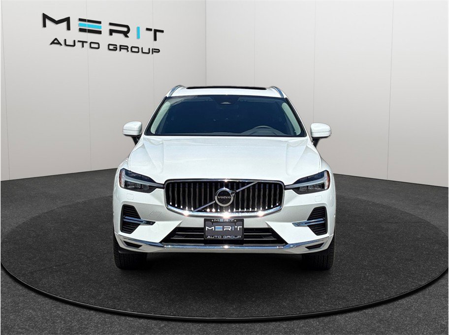 Used 2023 Volvo XC60 T8 Plus w/ Climate Package AWD/4WD image 3