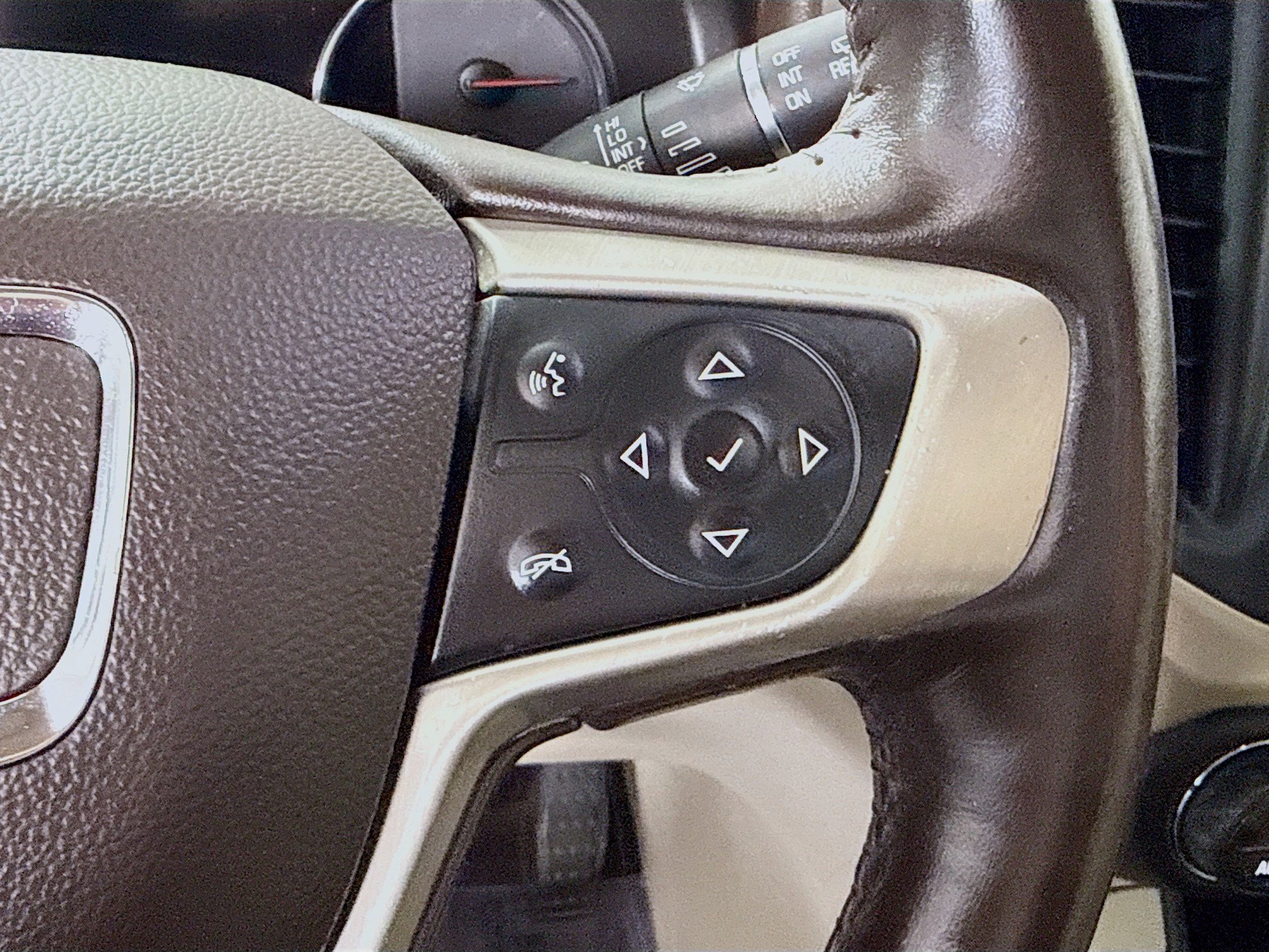 Used 2017 GMC Acadia Denali w/ Technology Package image 15