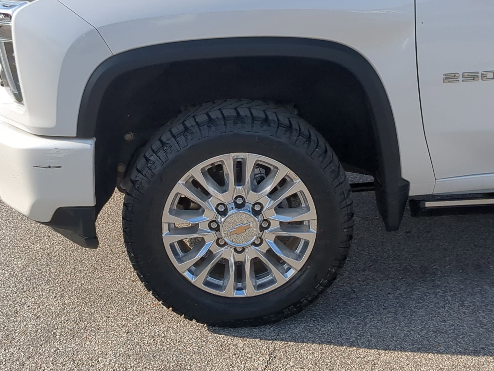 Used 2022 Chevrolet Silverado 2500 High Country w/ Z71 Off-Road Package AWD/4WD image 10
