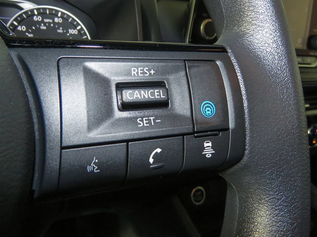 Certified 2023 Nissan Rogue SV FWD image 29