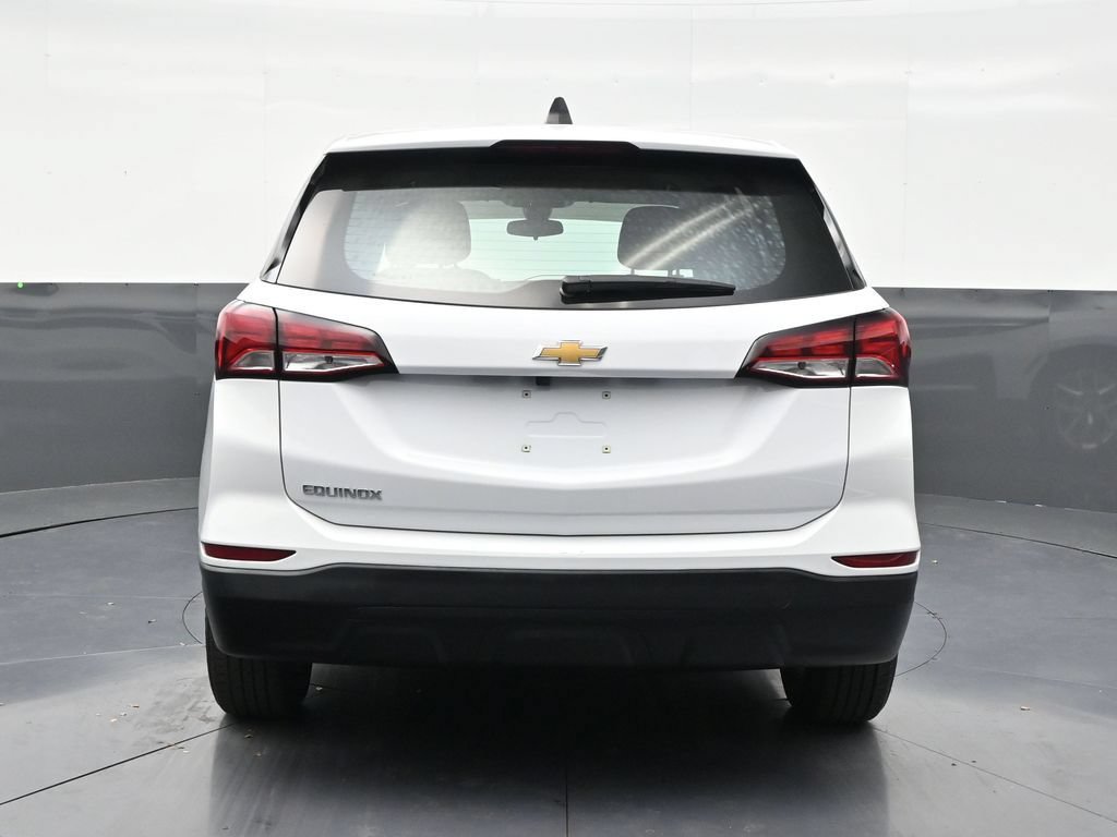 Used 2024 Chevrolet Equinox LS FWD image 4