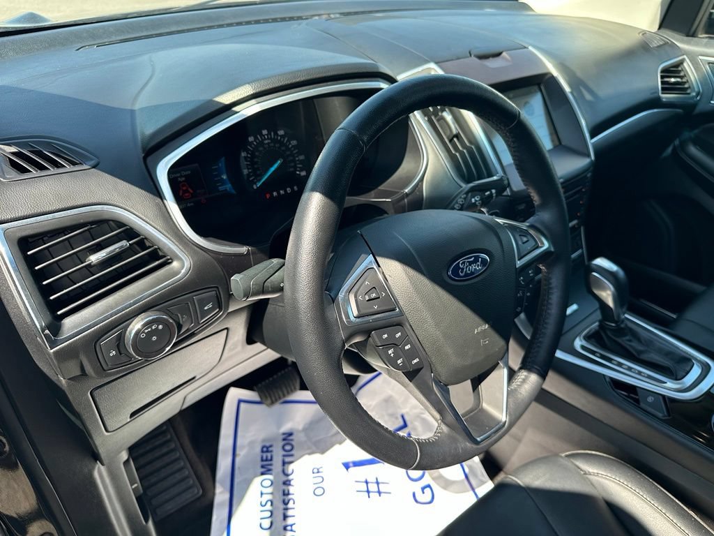 Used 2018 Ford Edge Titanium AWD/4WD image 12