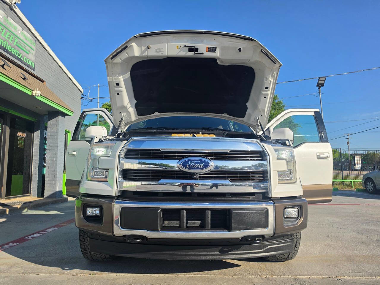 Used 2017 Ford F150 King Ranch w/ Equipment Group 601A Luxury AWD/4WD image 60