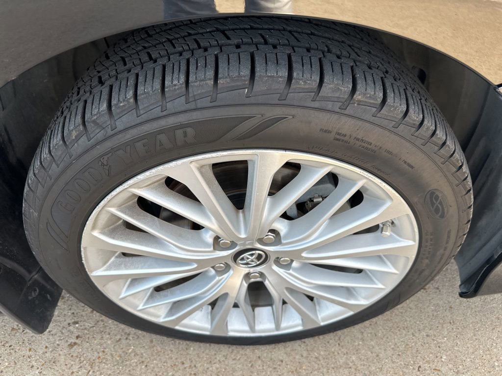 Used 2019 Toyota Camry XLE w/ Driver Assist Package FWD image 21