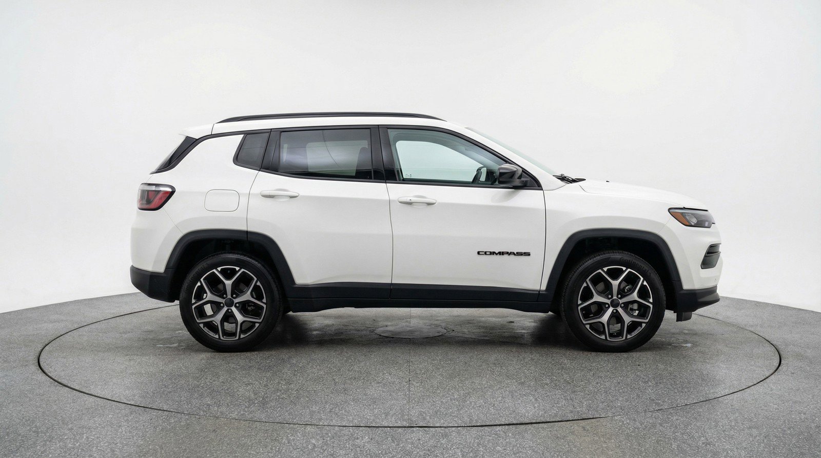 Used 2025 Jeep Compass Limited image 11