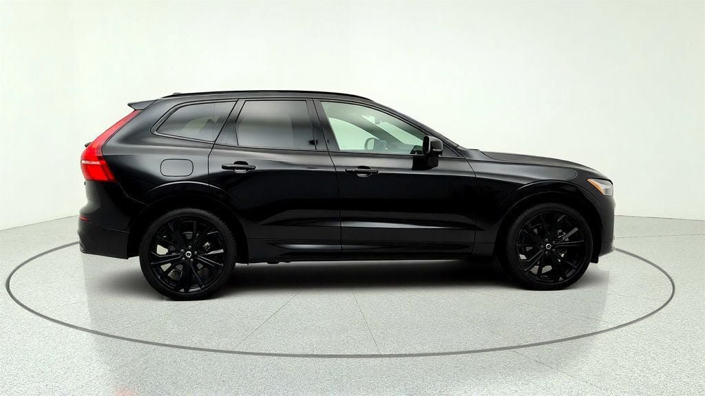 Used 2025 Volvo XC60 B5 Ultra w/ Protection Package Premier AWD/4WD image 4