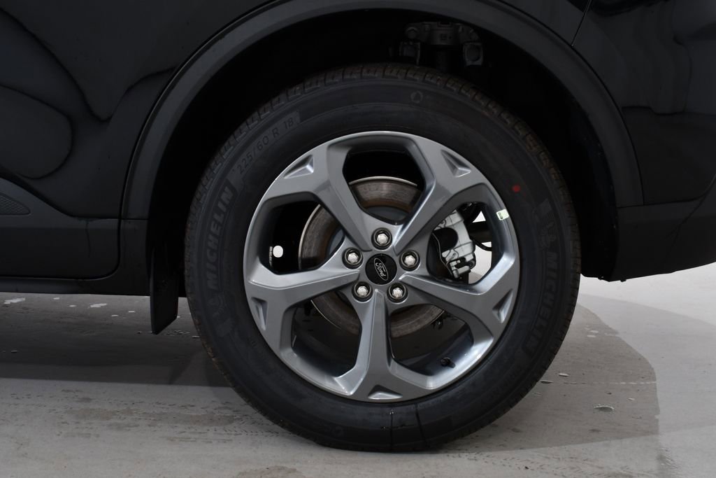 New 2025 Ford Escape ST-Line w/ Cold Weather Package AWD/4WD image 20