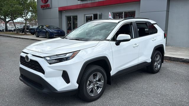 Used 2024 Toyota RAV4 XLE w/ Convenience Package image 3