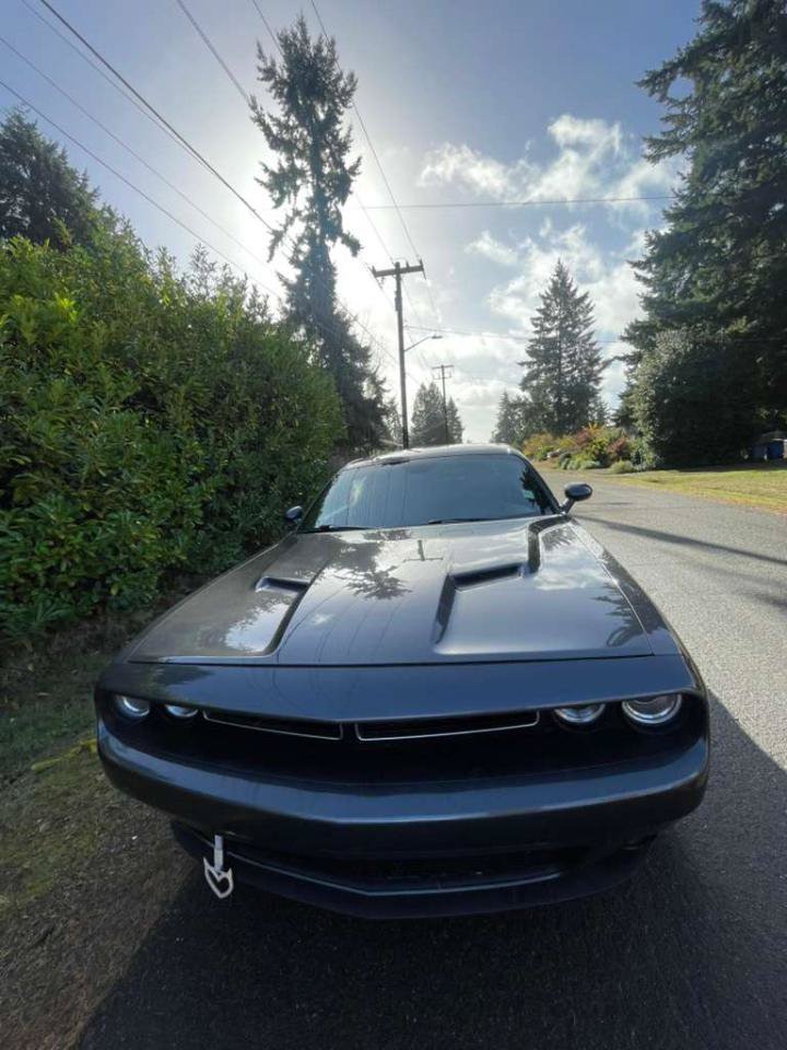 Used 2017 Dodge Challenger SXT Plus RWD image 6