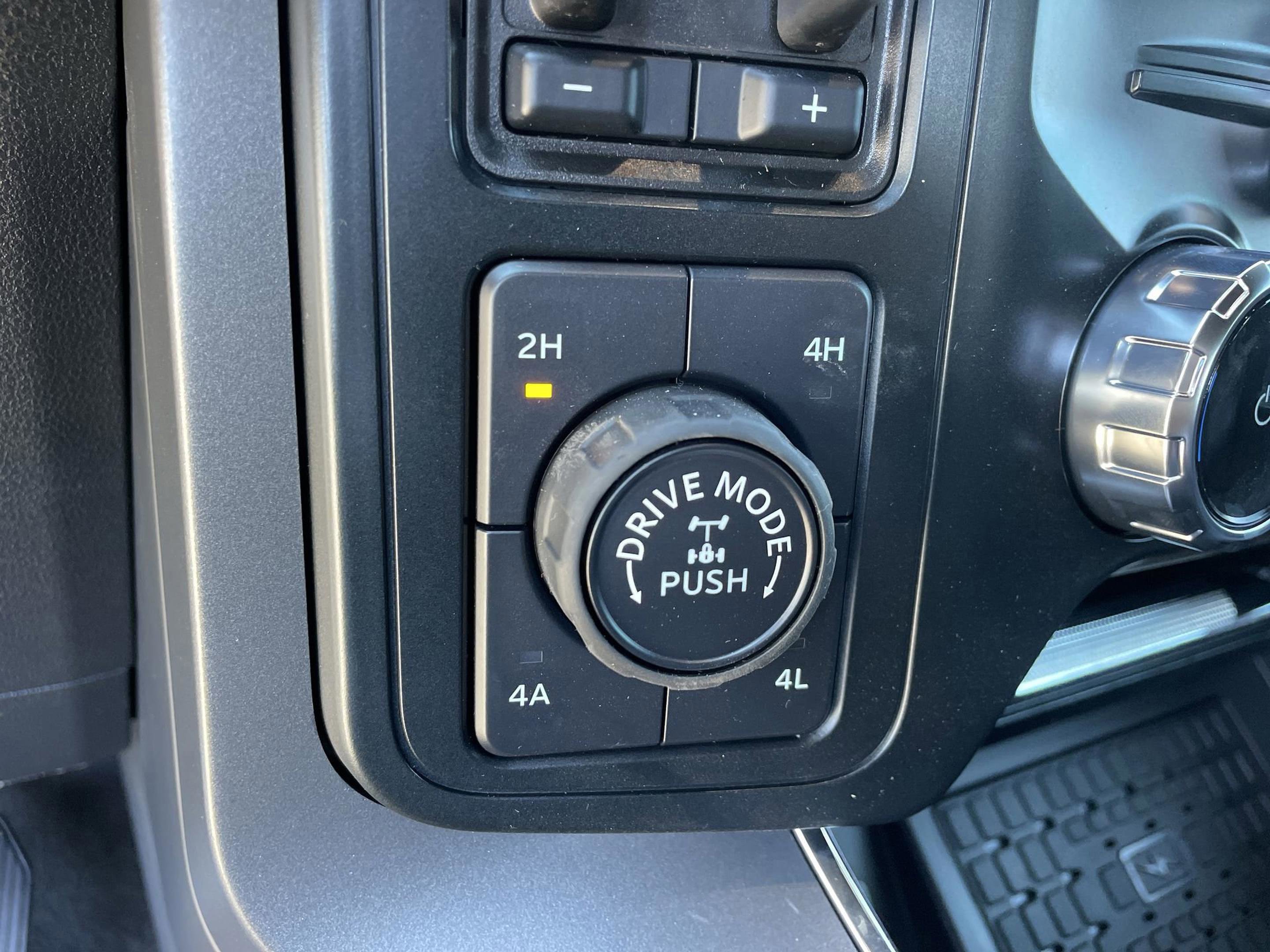 New 2025 Ford F150 Lariat w/ Equipment Group 501A Mid image 25