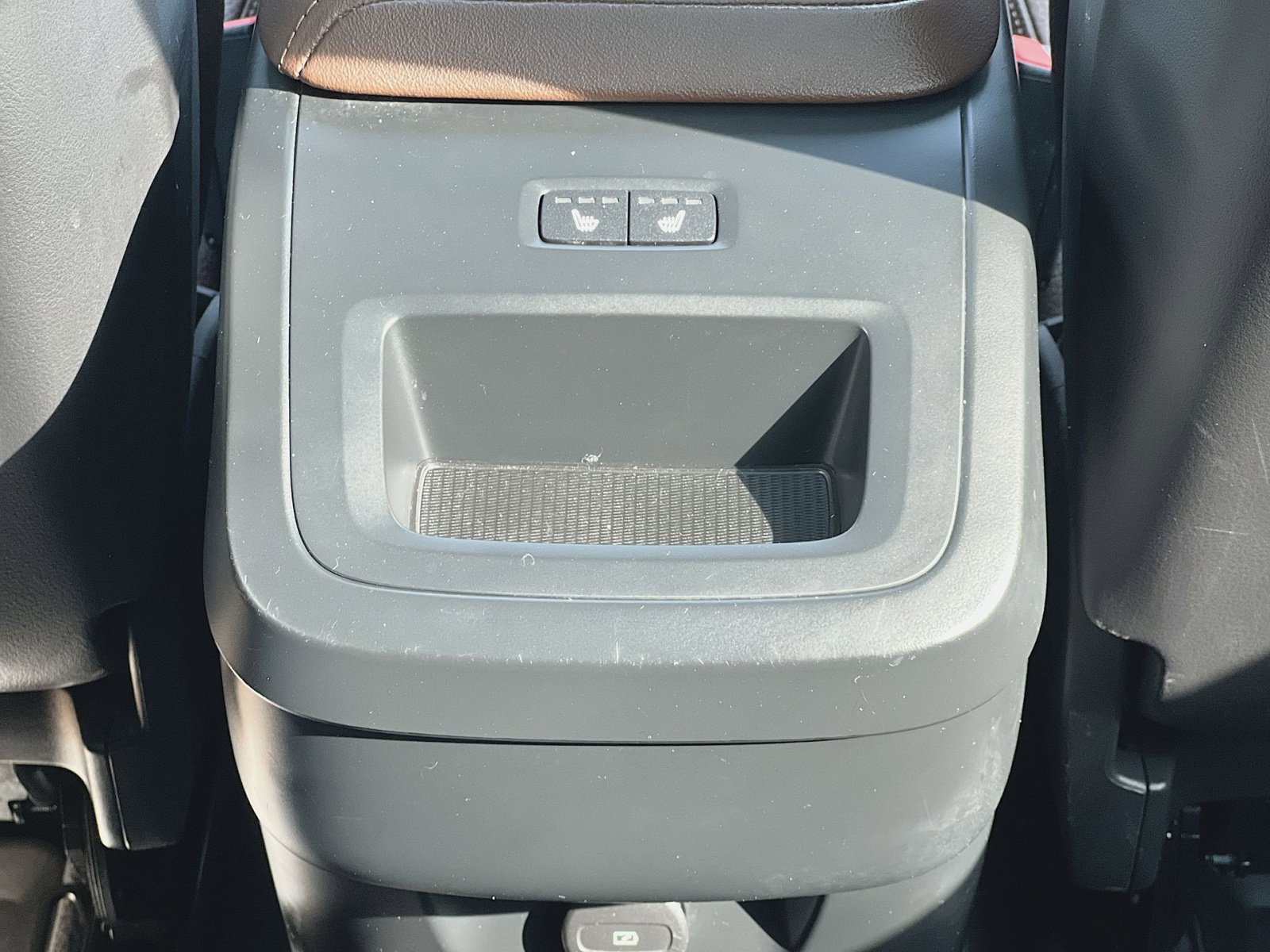 Certified 2023 Volvo XC60 B5 Plus w/ Climate Package AWD/4WD image 31